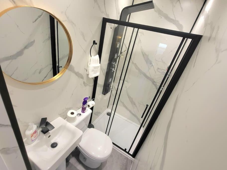 4 Bedrooms Apartment By Sensational Stay Short Lets & Serviced Accommodation EDI Eksteriør bilde